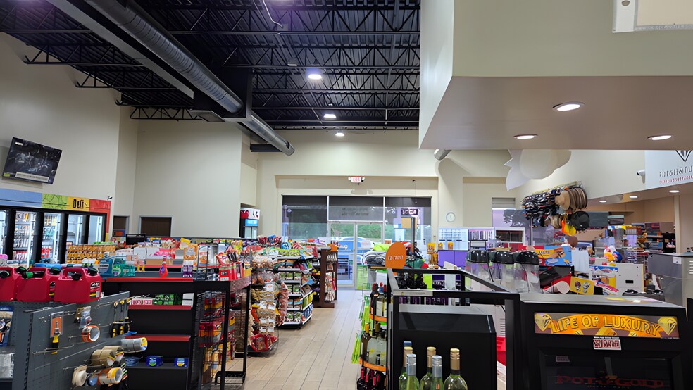 More Photos Of 3603 Greenhouse Rd, Katy Service Station For Sale