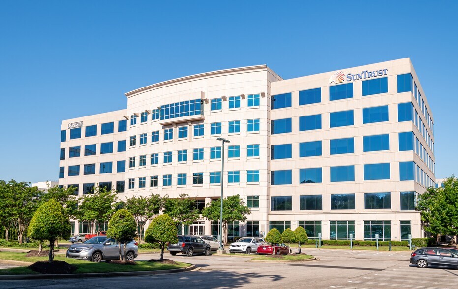 More Photos Of 999 S Shady Grove Rd, Memphis Office For Lease