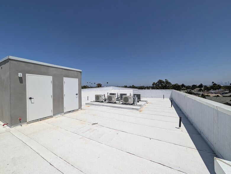 More Photos Of 1156 W Florence Ave, Los Angeles Apartments For Sale