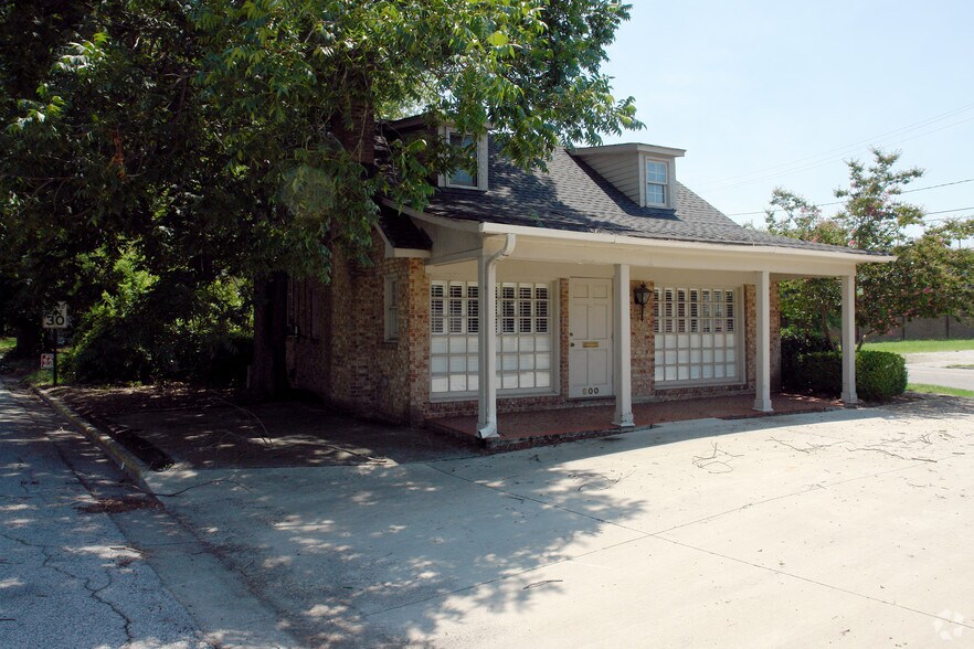 More Photos Of 900 Baker Ave, Augusta Office For Sale