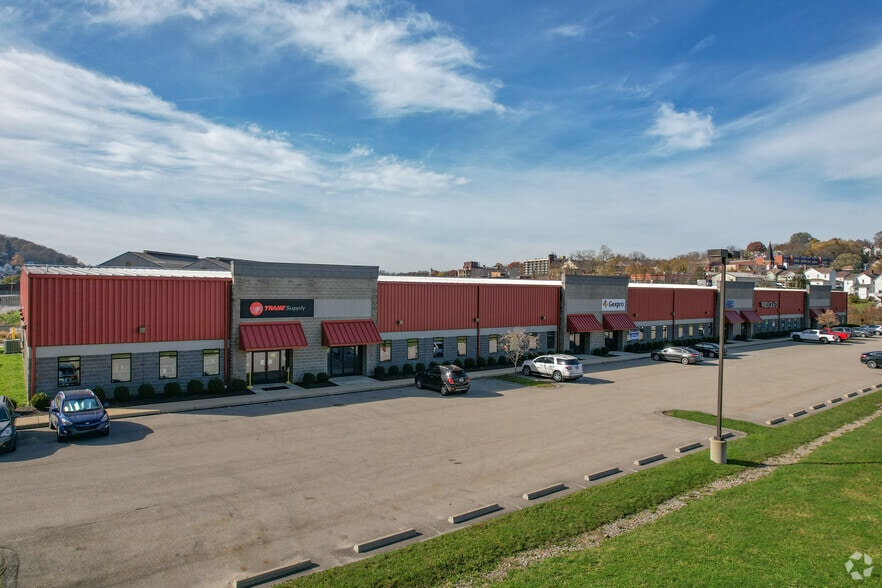 More Photos Of 102 Four Coins Drive Ext, Canonsburg Flex For Lease