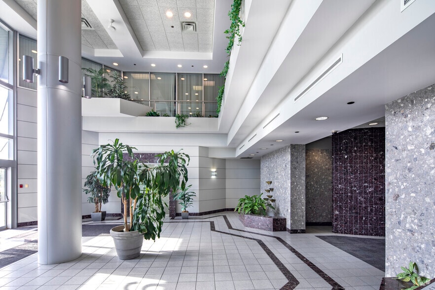 More Photos Of 90 Allstate Pky, Markham Unknown For Lease