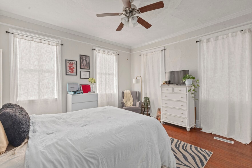 More Photos Of 94 Morris St, Charleston Apartments For Sale