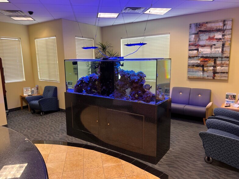 More Photos Of 8867 W Flamingo Rd, Las Vegas Office For Sale