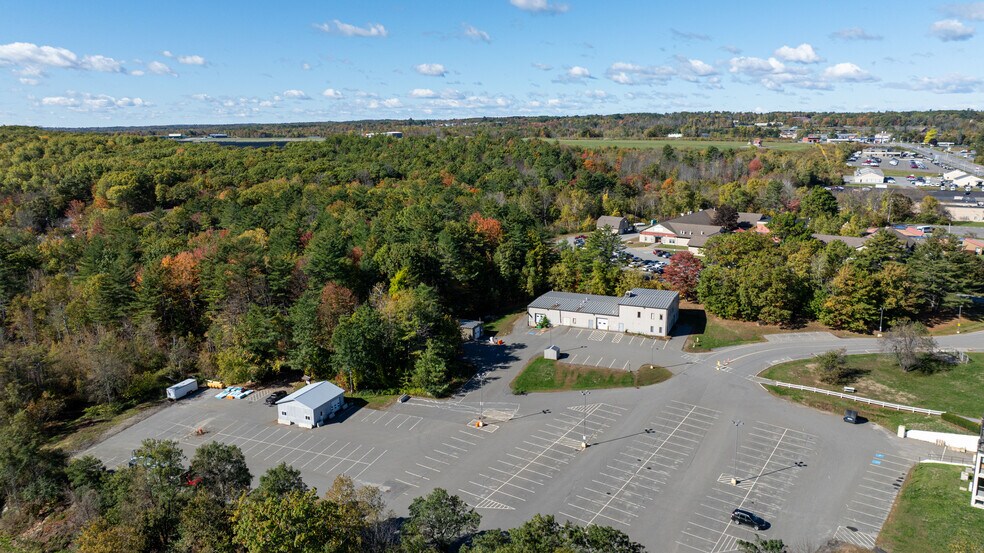 More Photos Of 200 Kennedy Memorial Dr, Waterville Flex For Lease