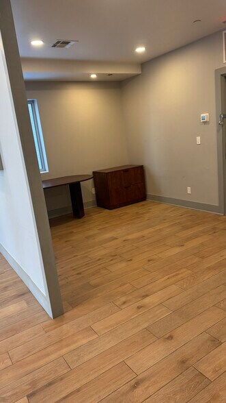 More Photos Of 265 Walker St, Staten Island Storefront Retail Residential For Lease