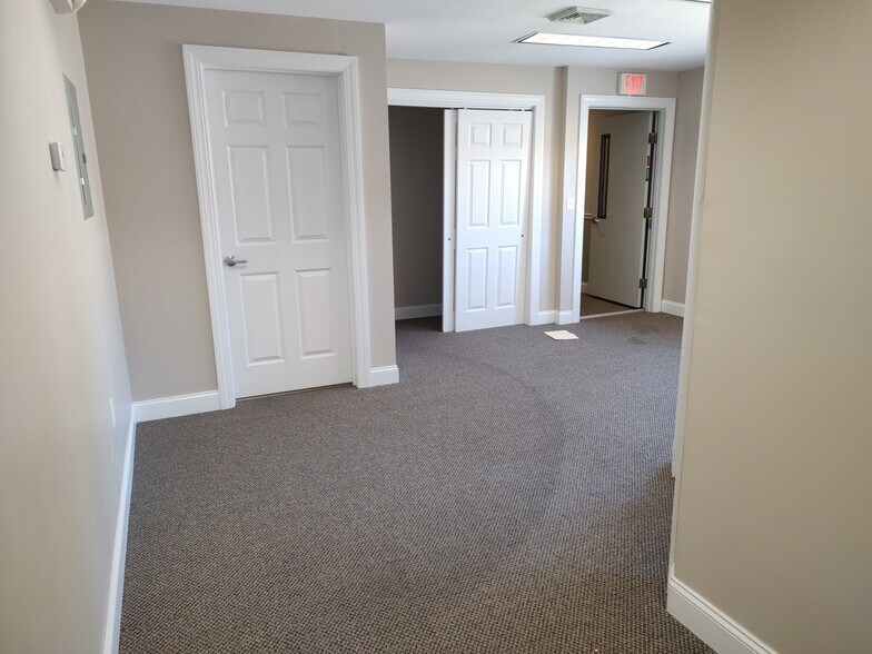 Primary Photo Of 92 Portsmouth Ave, Exeter Unknown For Lease