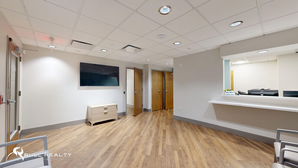 More Photos Of 2550 Windy Hill Rd SE, Marietta Medical For Lease