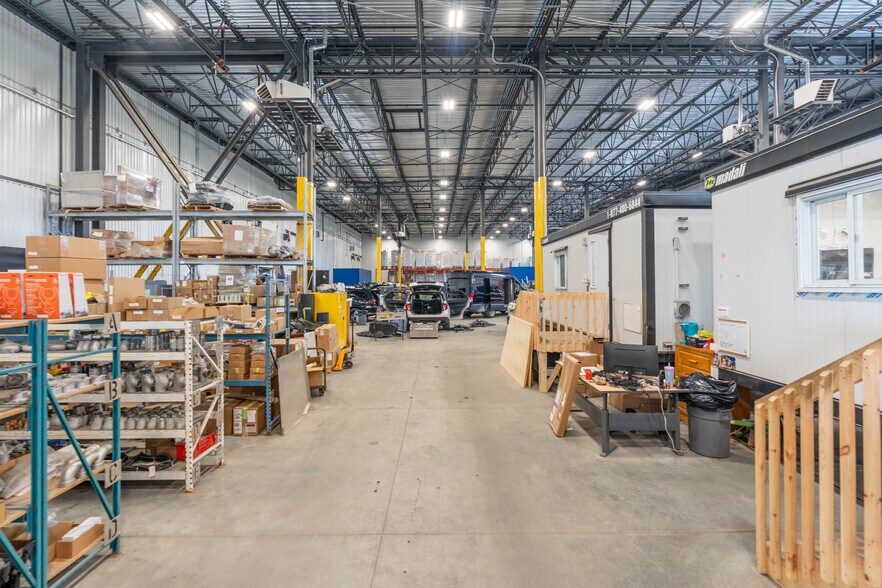 More Photos Of 379B Corduroy Rd, Ottawa Warehouse For Lease