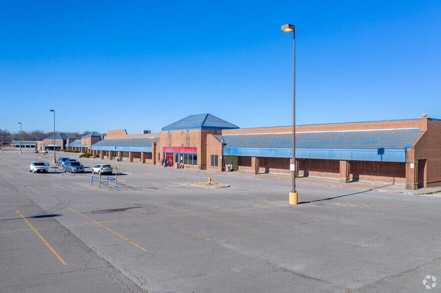 More Photos Of 13720-13920 40 Hwy, Independence Storefront For Sale