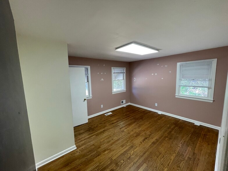 More Photos Of 710 Gaines School Rd, Athens General Retail For Sale