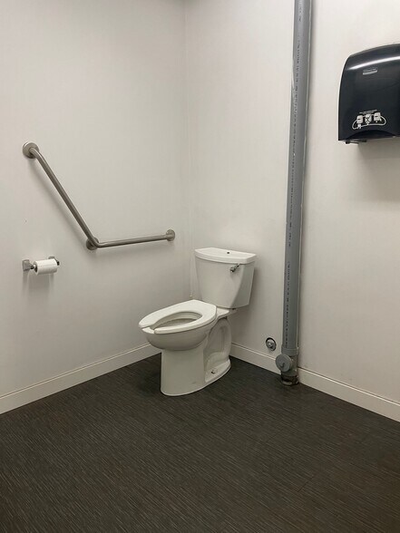 More Photos Of 18669 52nd Ave, Surrey Warehouse For Sale