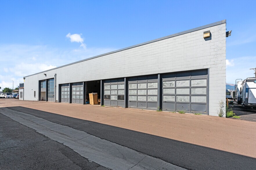 More Photos Of 3204-3208 E Platte Ave, Colorado Springs Auto Dealership For Sale