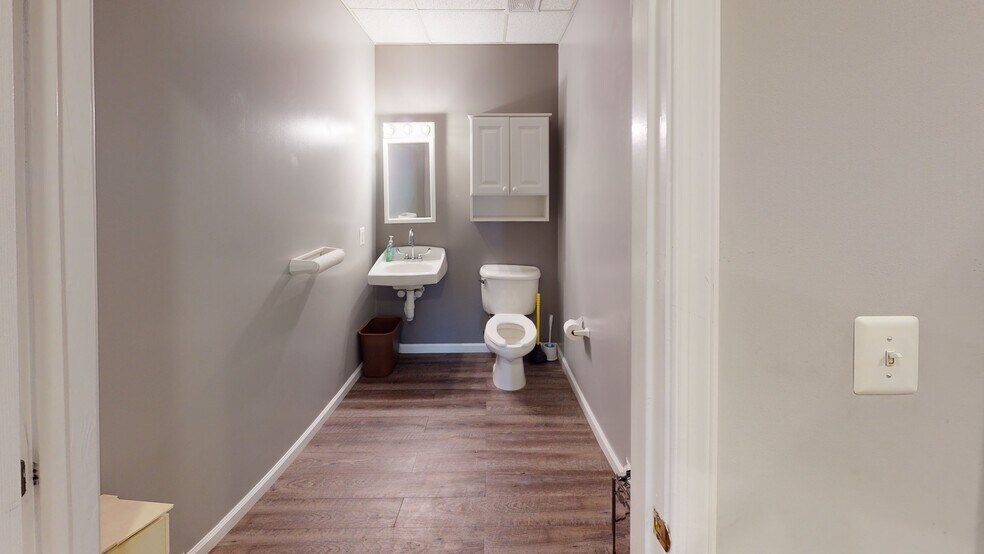 More Photos Of 428 Crain Hwy N, Glen Burnie Medical For Lease
