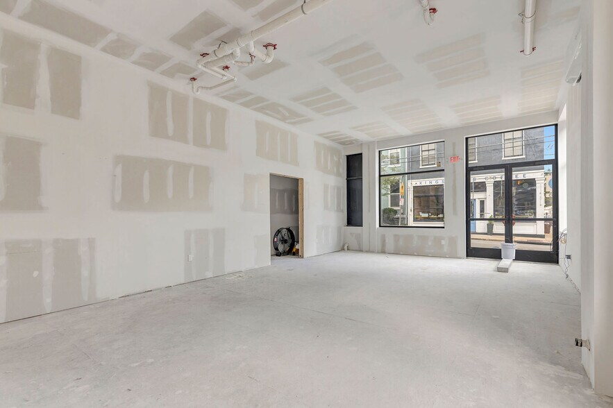 More Photos Of 1901 Baymiller St, Cincinnati Storefront Retail Residential For Lease
