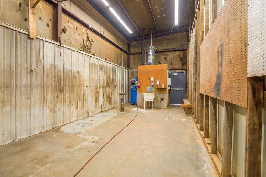 More Photos Of 1257 N 4th St, Laramie Industrial For Sale