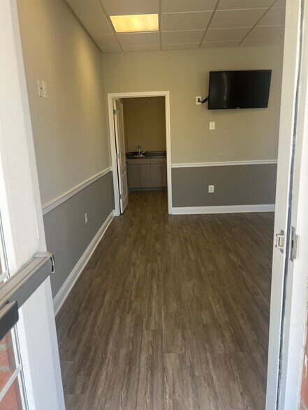 More Photos Of 2380 US Highway 9, Howell Medical For Lease