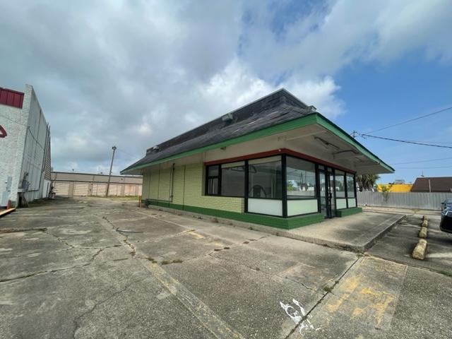 More Photos Of 7100 Downman Rd, New Orleans Freestanding For Sale