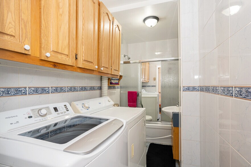 More Photos Of 4320-4324 St Saint-Denis, Montréal Multifamily For Sale