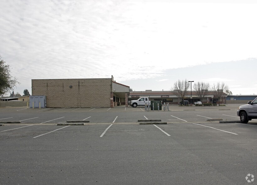 More Photos Of 18680-18690 Highway 88, Lockeford General Retail For Lease