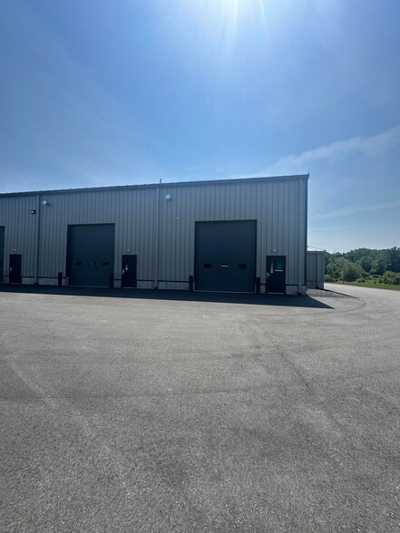 More Photos Of 1 Royson Dr, Kingston Warehouse For Lease