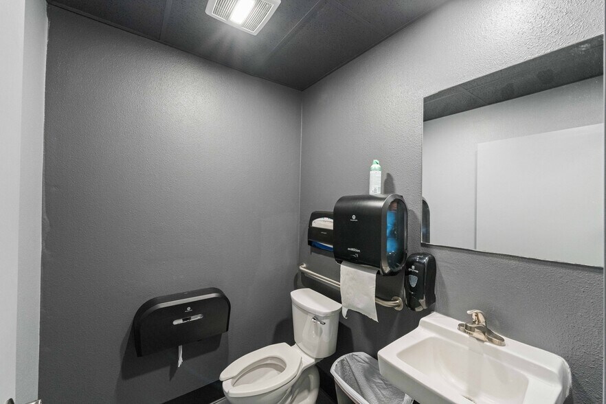 More Photos Of 340 Central Ave, Coos Bay Medical For Sale