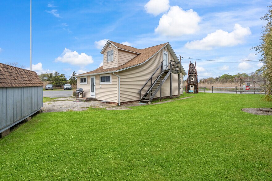 More Photos Of 300 Pine Neck Ave, East Patchogue Marina For Sale
