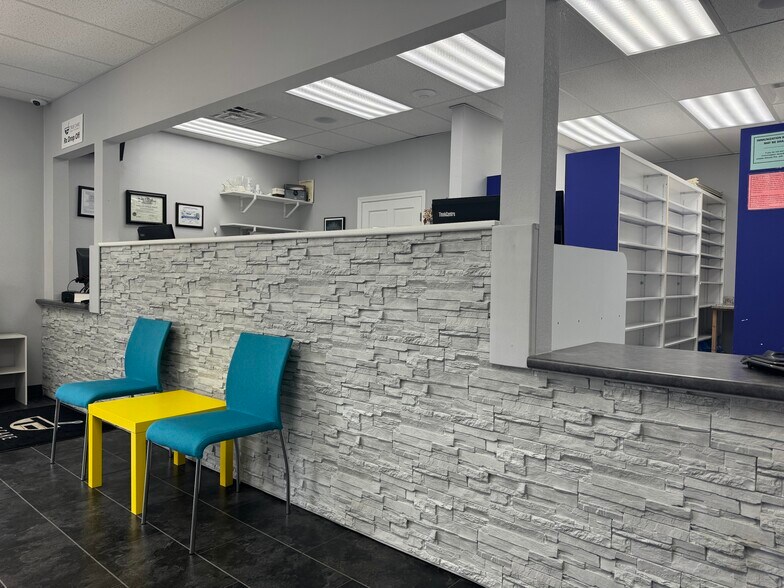 More Photos Of 1120 E 10th St, Sioux Falls Flex For Sale