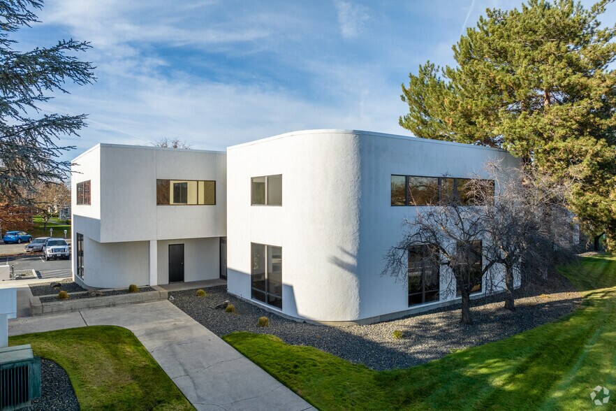 More Photos Of 1933-1955 Jadwin Ave, Richland Medical For Lease