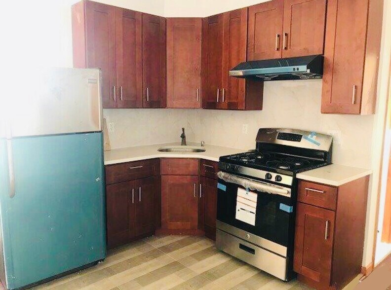 More Photos Of 15-24 College Point Blvd, College Point Storefront Retail Residential For Sale