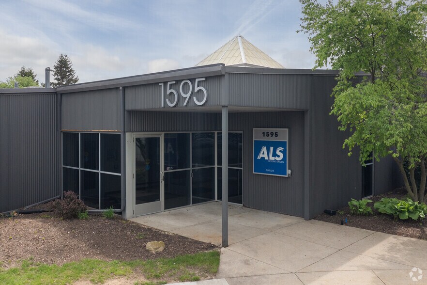 More Photos Of 1593-1595 Galbraith Ave SE, Grand Rapids Light Manufacturing For Lease