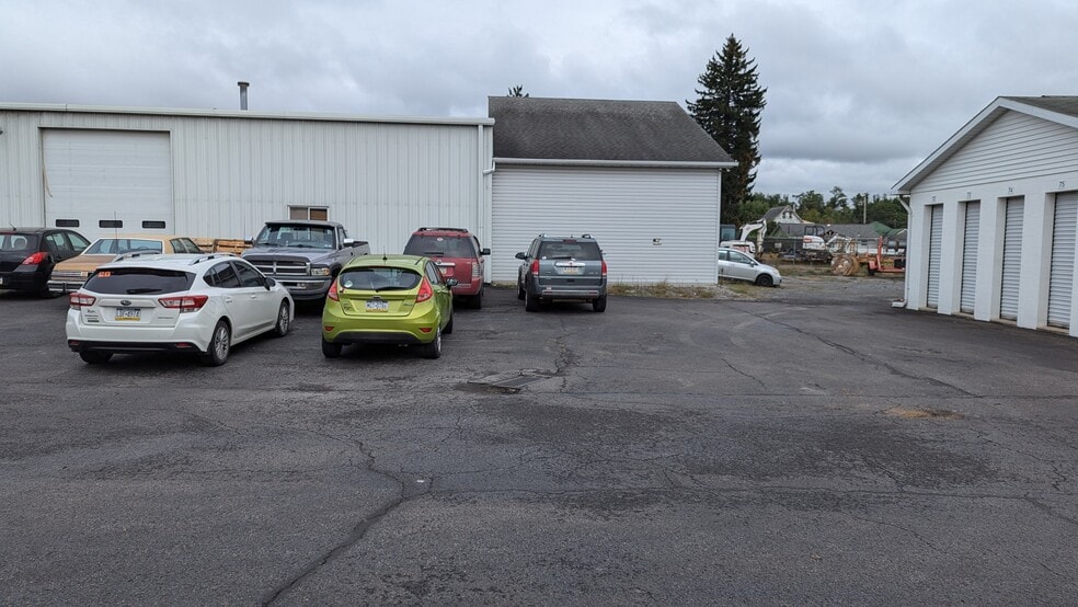 More Photos Of 205 Fleming St, Williamsport Self Storage For Lease