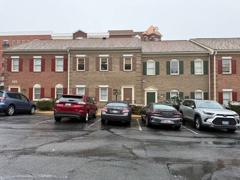 More Photos Of 131 Rollins Ave, Rockville Medical For Sale