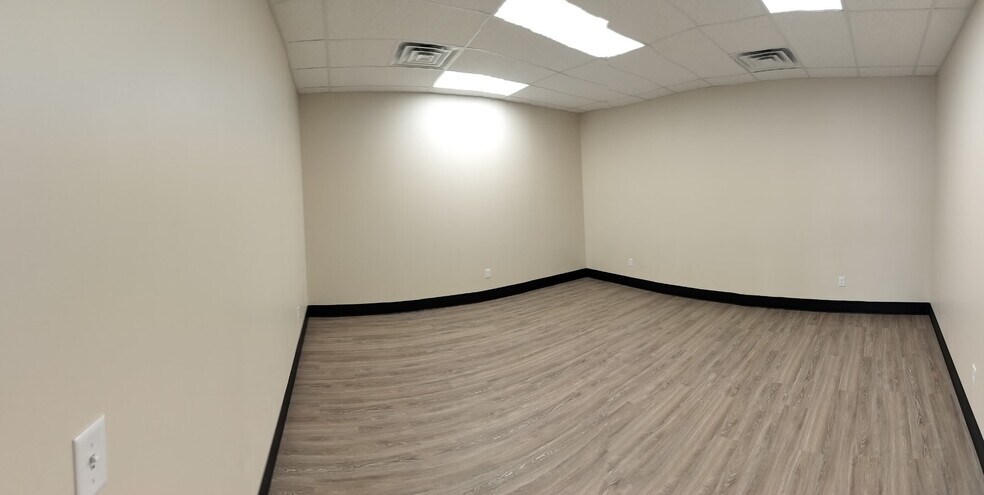 More Photos Of 11501-11573 E 63rd St, Raytown Unknown For Lease