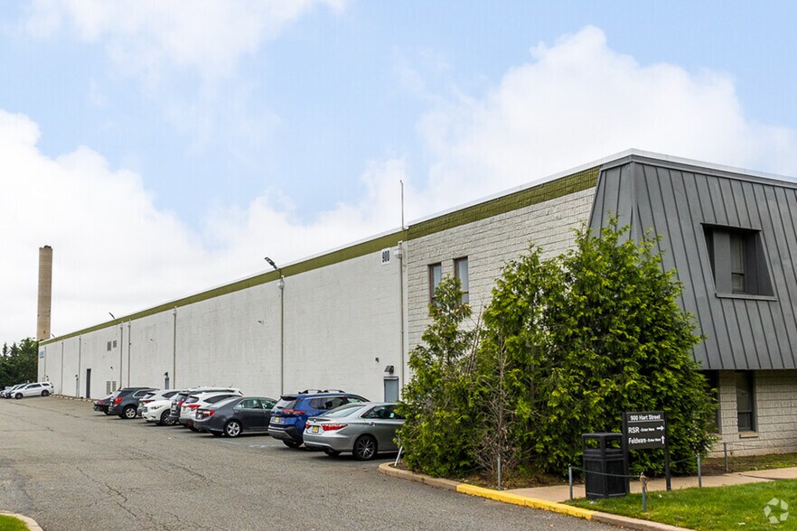 More Photos Of 900 Hart St, Rahway Warehouse For Lease