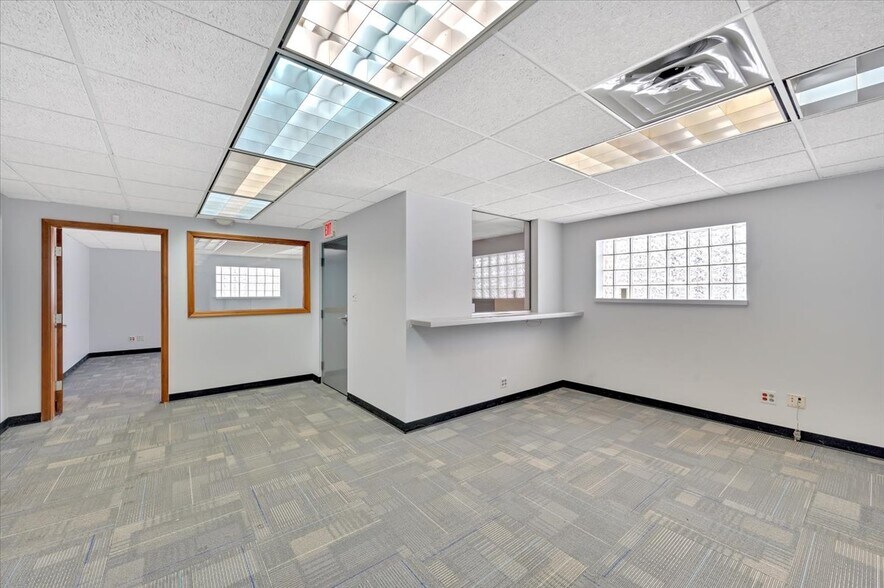 More Photos Of 8837 Lyndon St, Detroit Warehouse For Sale