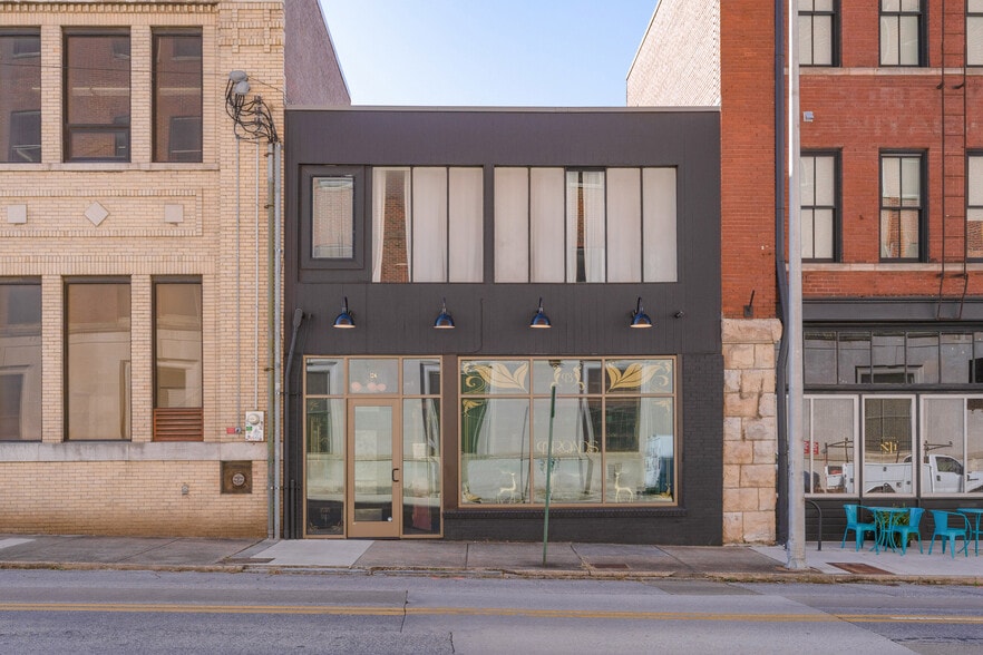 More Photos Of 124 E 10th St, Chattanooga Storefront Retail Office For Sale