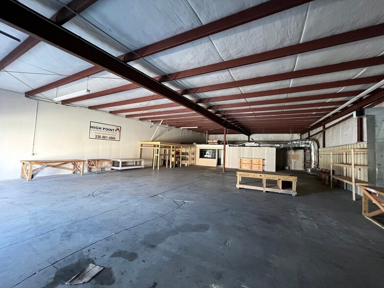 More Photos Of 641 Mcway Dr, High Point Flex For Lease