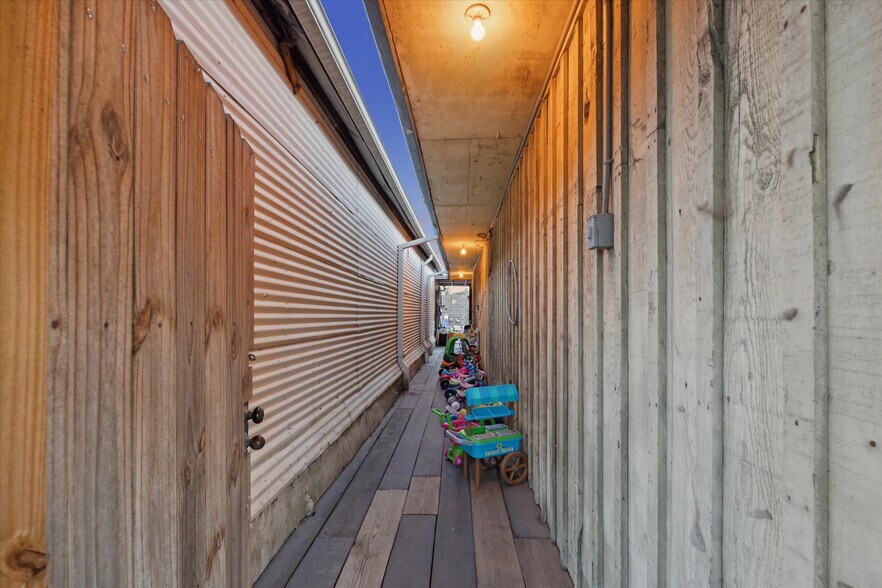 More Photos Of 4111 Highway 90, Brookshire Storefront Retail Office For Sale