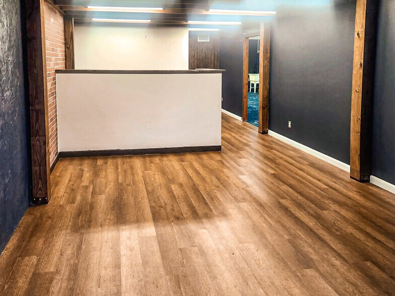 More Photos Of 3630 Consumer St, West Palm Beach Warehouse For Lease