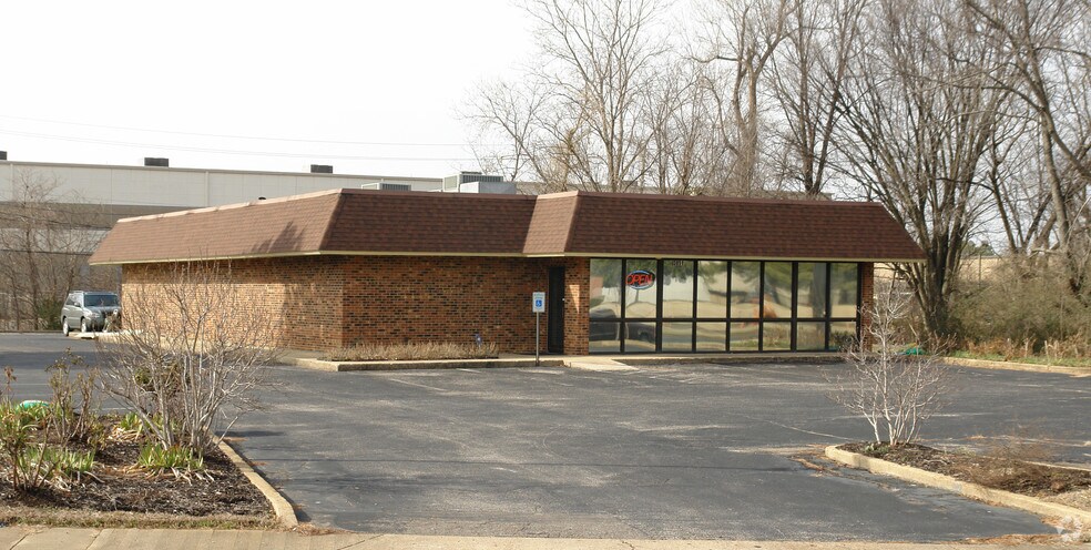 Primary Photo Of 3851 S Perkins Rd, Memphis Restaurant For Sale