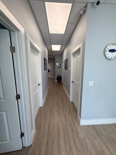 More Photos Of 6860 28th St Cir, Sarasota Warehouse For Sale