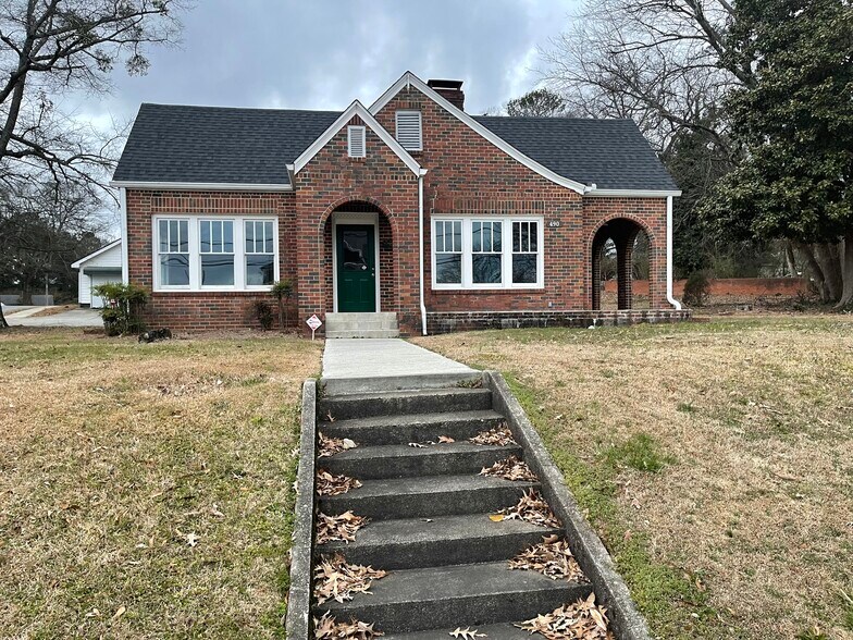 Primary Photo Of 490 S Perry St, Lawrenceville Office Residential For Lease