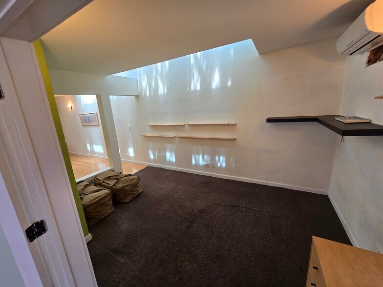 More Photos Of 3680 6th Ave, San Diego Office For Sale