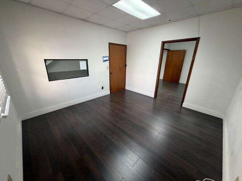 More Photos Of 3551-3557 NW 79th Ave, Miami Warehouse For Lease