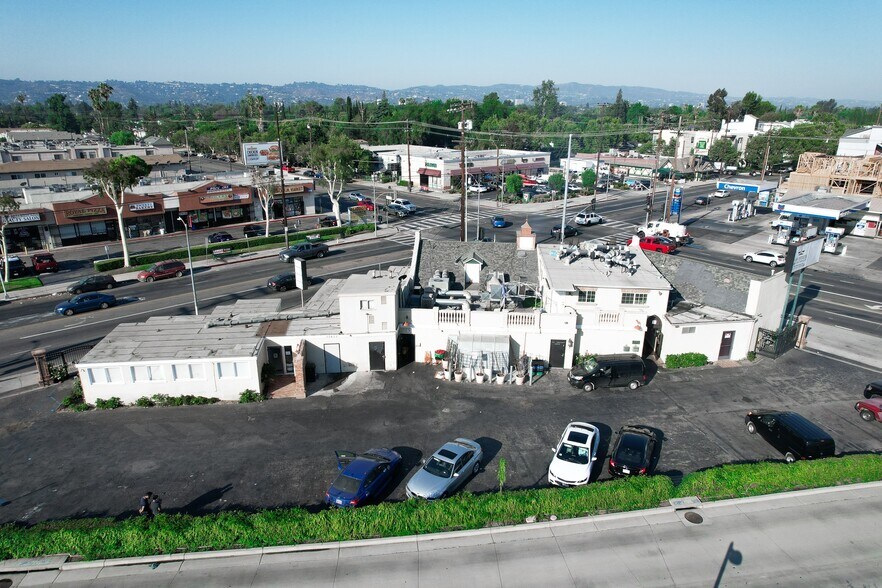More Photos Of 6000 Woodman Ave, Van Nuys Storefront Retail Office For Lease
