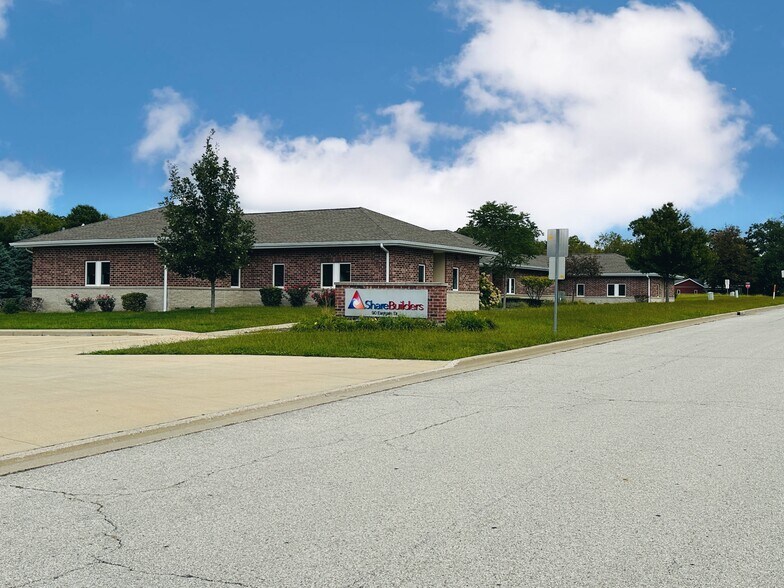 More Photos Of 90 Eastgate Dr, Washington Medical For Sale