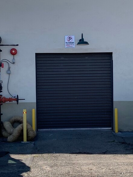 More Photos Of 555 Maple St, Carpinteria Warehouse For Lease