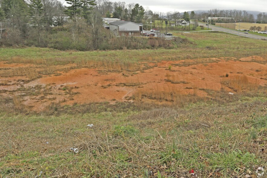 More Photos Of 3008 W Market St, Johnson City Land For Lease