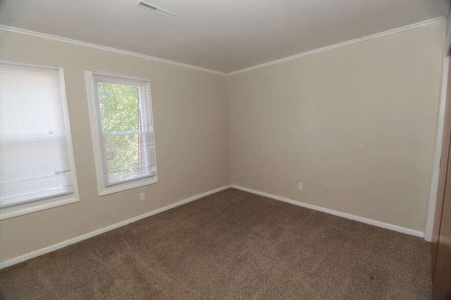 More Photos Of 1524 38th St, Rock Island Office Residential For Sale